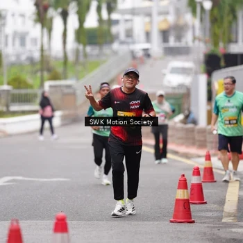 Runner Photo 8466701