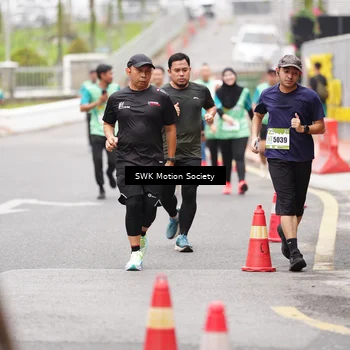Runner Photo 8467642