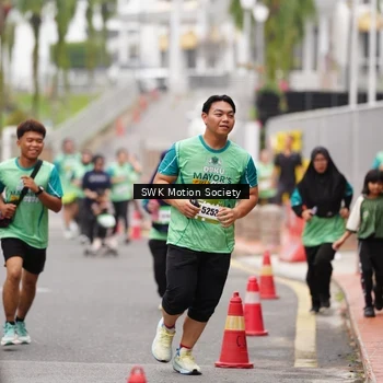 Runner Photo 8468133