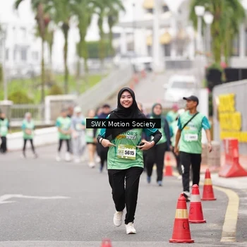 Runner Photo 8468335