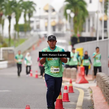 Runner Photo 8468635