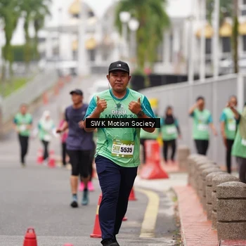 Runner Photo 8468679