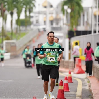 Runner Photo 8468742