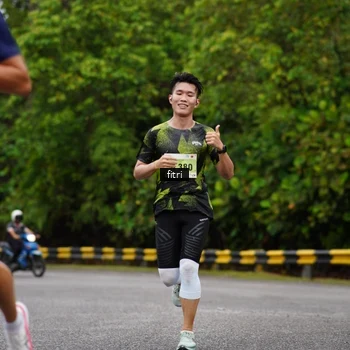Runner Photo 8468763