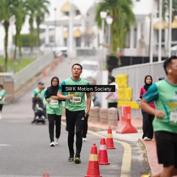 Runner Photo 8468781