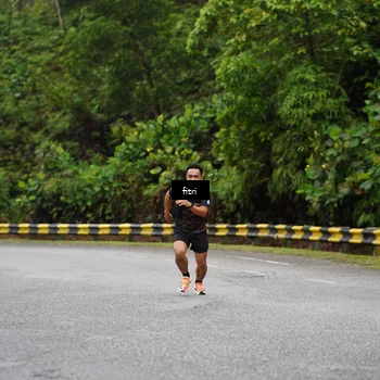 Runner Photo 8468835