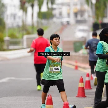 Runner Photo 8469034