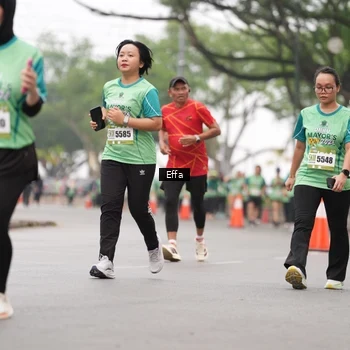 Runner Photo 8469035