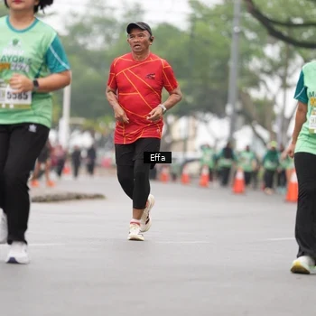 Runner Photo 8469043