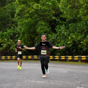 Runner Photo 8469089