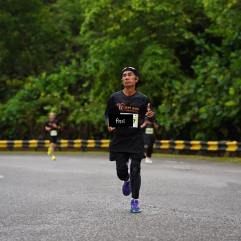Runner Photo 8469098