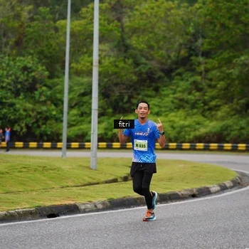 Runner Photo 8469257