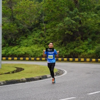 Runner Photo 8469266