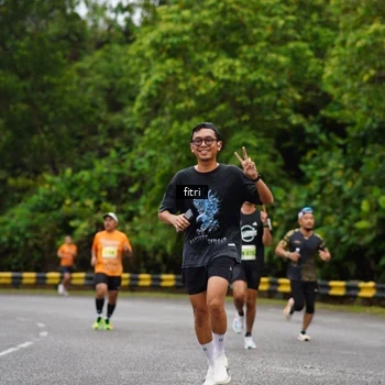 Runner Photo 8469361