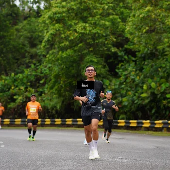 Runner Photo 8469371
