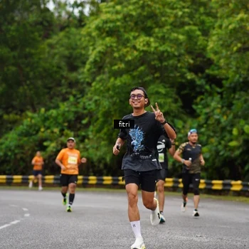 Runner Photo 8469372