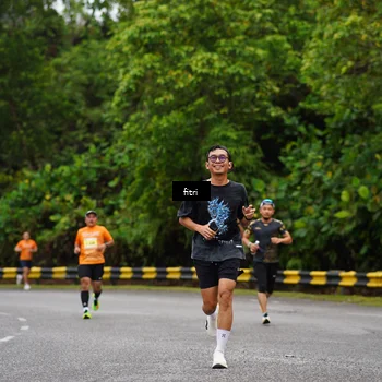 Runner Photo 8469373