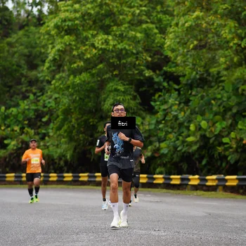 Runner Photo 8469375