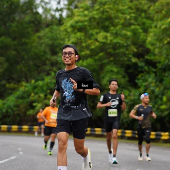 Runner Photo 8469396