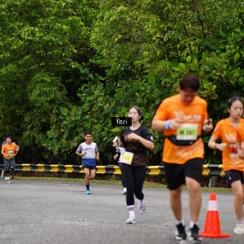 Runner Photo 8469595