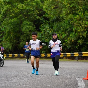 Runner Photo 8469633