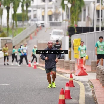 Runner Photo 8469736