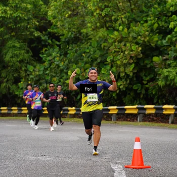 Runner Photo 8469794