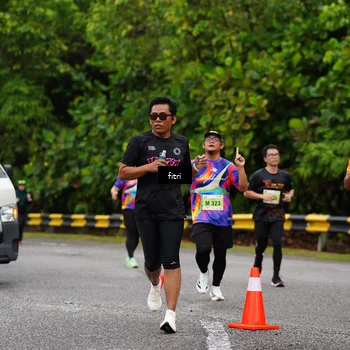 Runner Photo 8469832