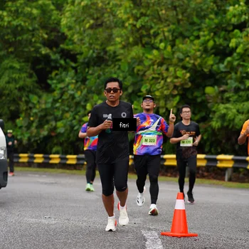 Runner Photo 8469833