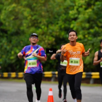 Runner Photo 8469839