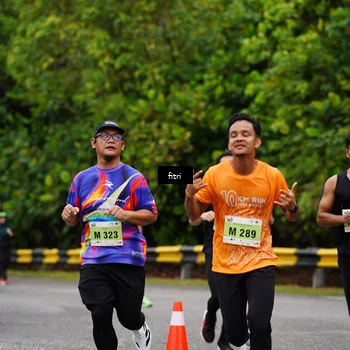 Runner Photo 8469853