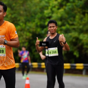 Runner Photo 8469888