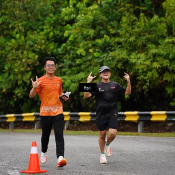 Runner Photo 8470002