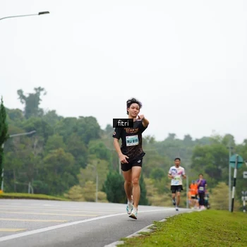 Runner Photo 8470276