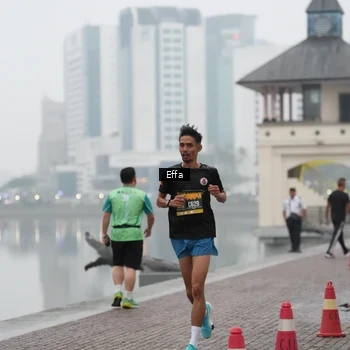 Runner Photo 8470318