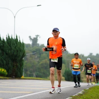 Runner Photo 8470413