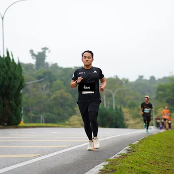 Runner Photo 8470575