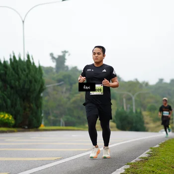 Runner Photo 8470620