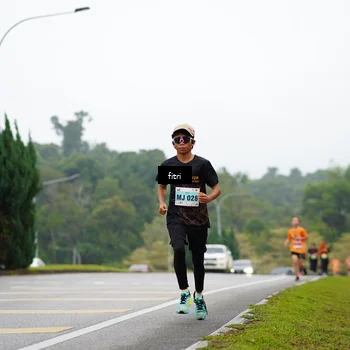 Runner Photo 8470671