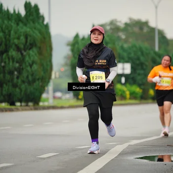 Runner Photo 8470722