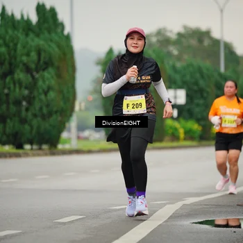 Runner Photo 8470748