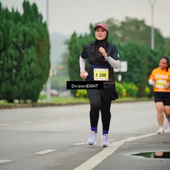 Runner Photo 8470749
