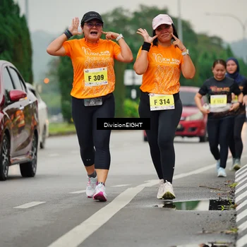 Runner Photo 8470871