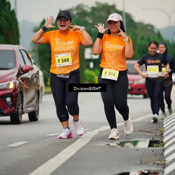 Runner Photo 8470873