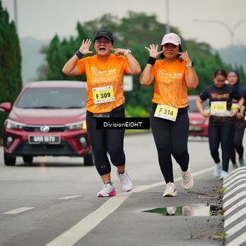 Runner Photo 8470892
