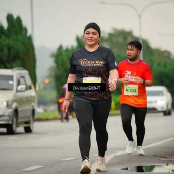 Runner Photo 8471011
