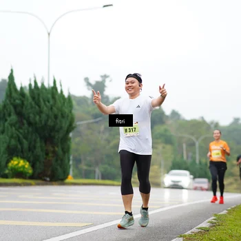 Runner Photo 8471021