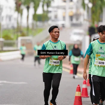 Runner Photo 8471041