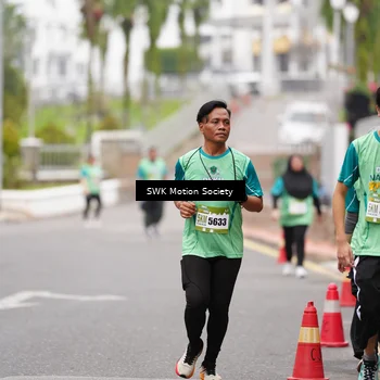 Runner Photo 8471042