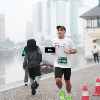 Runner Photo 8471043